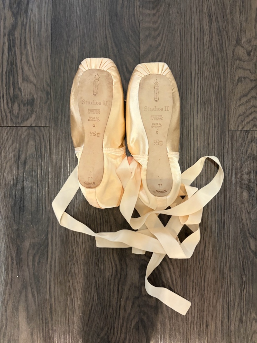 Freed Studio II Pointe Shoes 5 1/2 E Hard Shank